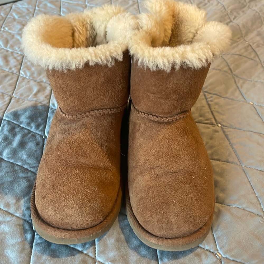 Ugg Bailey Bow